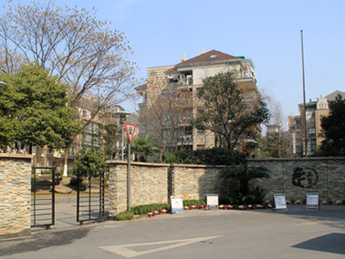 中大吳莊小區(qū)露臺(tái)、外墻防水維修